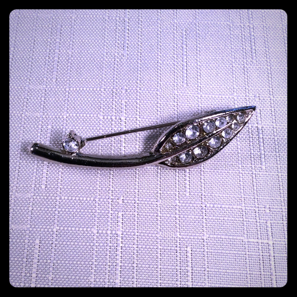 Vintage Rhinestone Leaf Pin